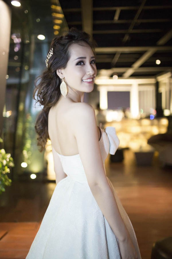 Mai Phương Thúy gợi cảm trên tầng cao Sài Gòn - ảnh 4